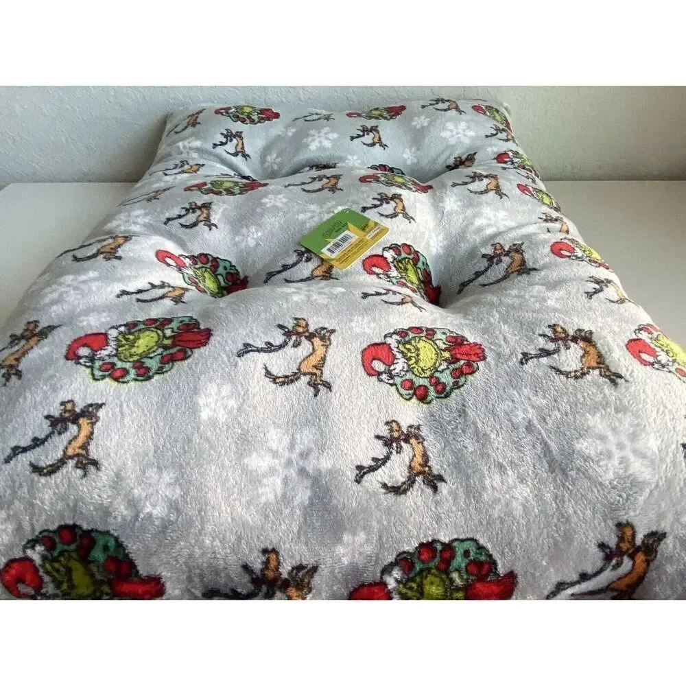 Dr. Seuss The Grinch And‎ Max Dog Pet BED Super Soft Christmas 36 X 27 X 3” NEW